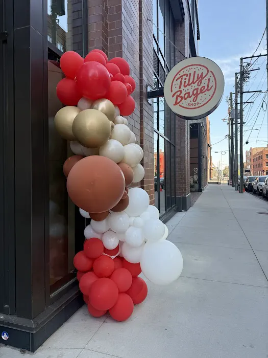 Tilly Bagel Shop Picture 10