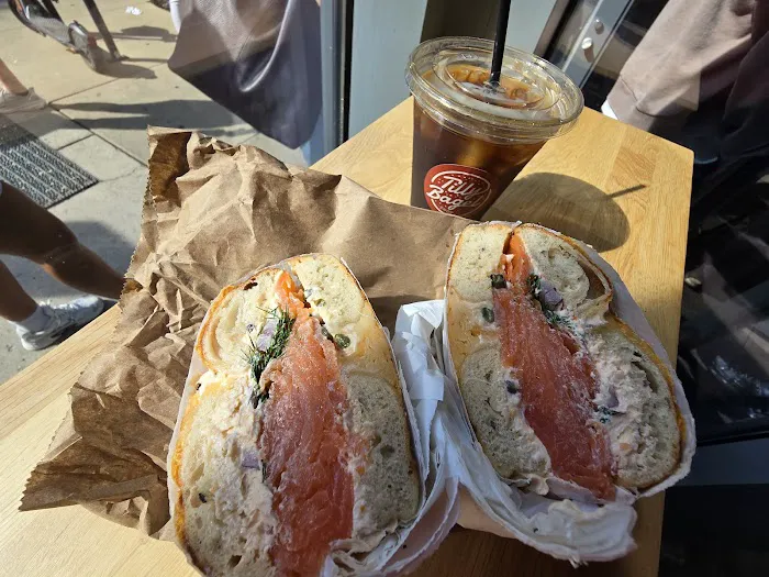 Tilly Bagel Shop Picture 9