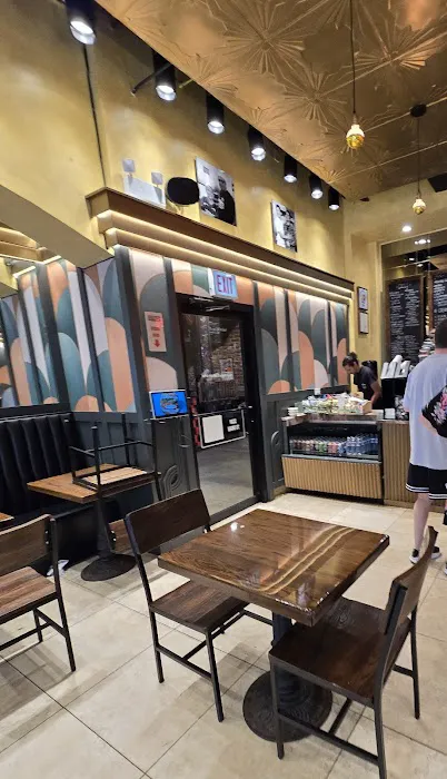 Gotham Bagels - Magnificent Mile Picture 8