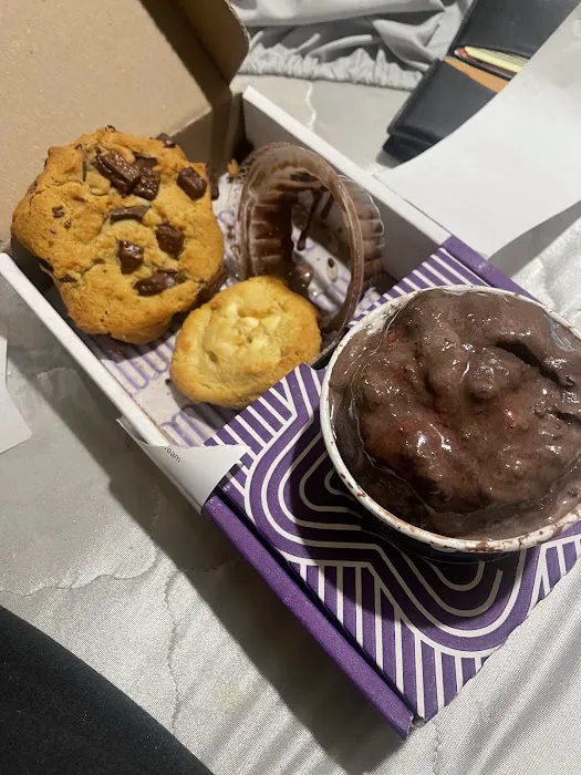 Insomnia Cookies Picture 10