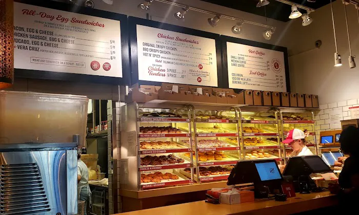 Do-Rite Donuts & Chicken Picture 1
