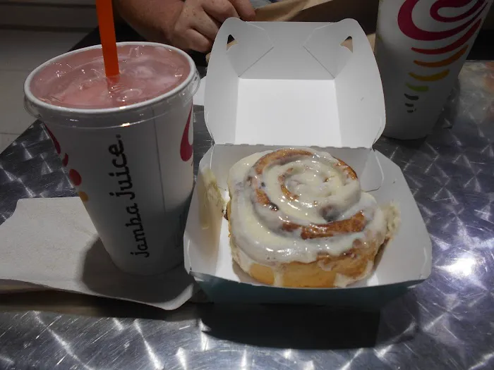 Cinnabon Picture 6