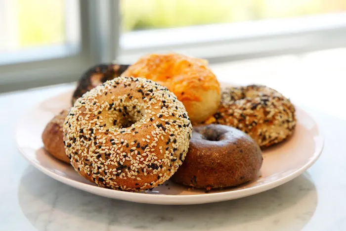 Tilly Bagel Shop Picture 4