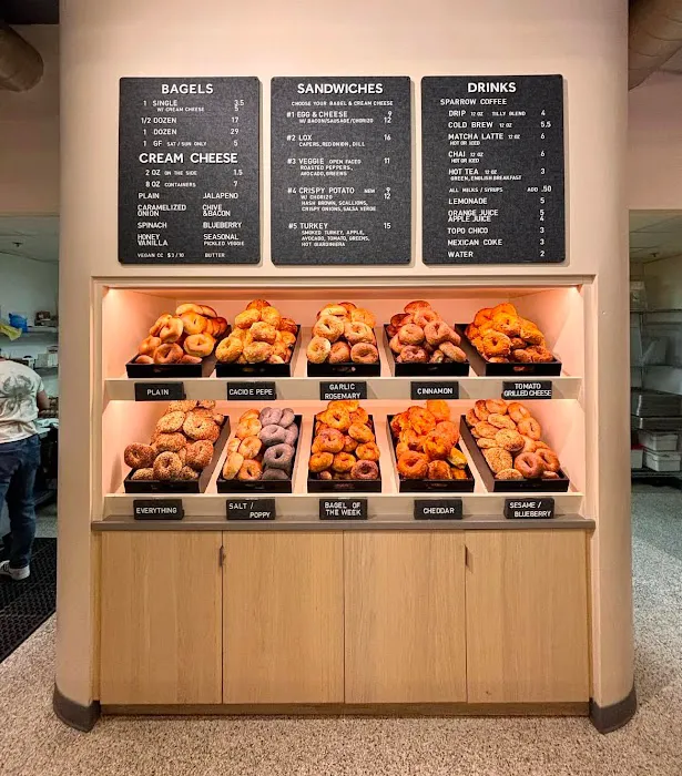 Tilly Bagel Shop Picture 5
