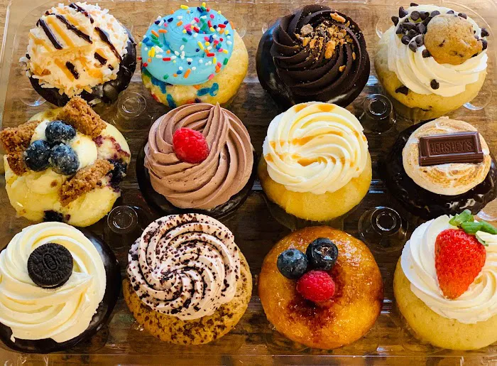 Molly's Cupcakes Picture 3