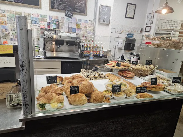 Mad Batter Bakery and Confections Picture 4