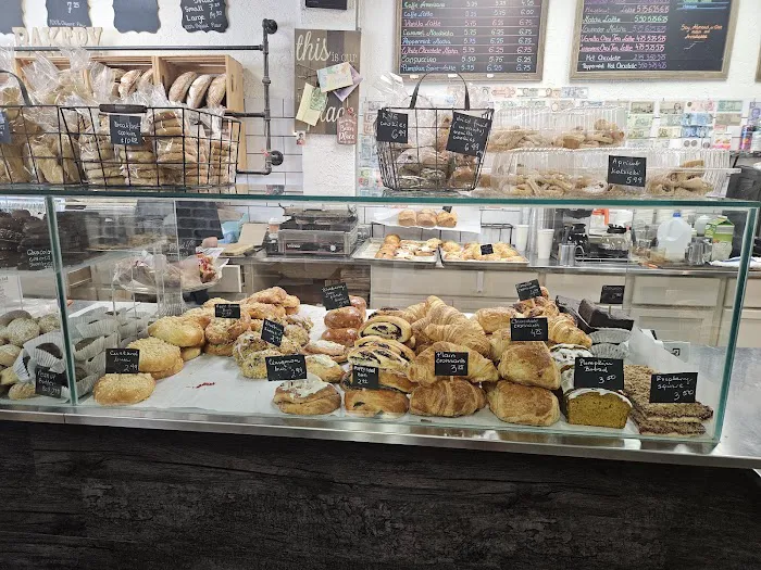 Mad Batter Bakery and Confections Picture 3