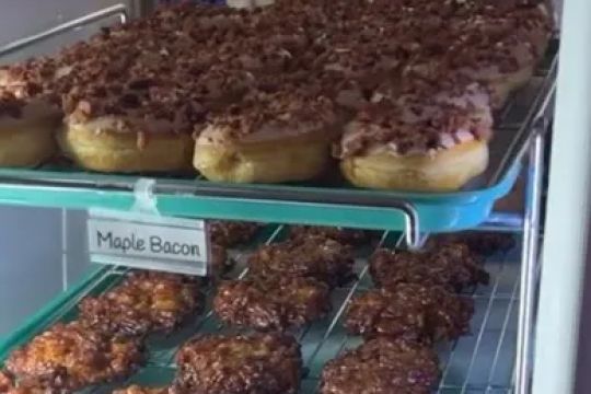Bakeru2019s Dozen Donuts Apex