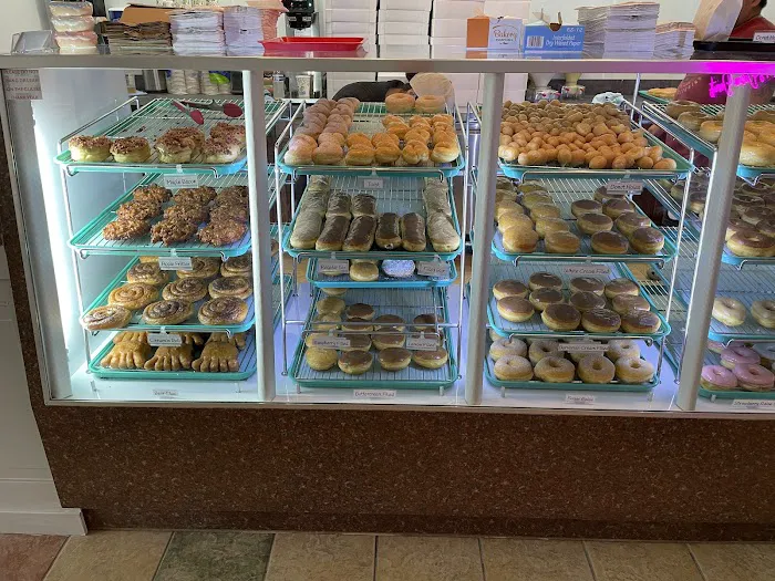 Baker’s Dozen Donuts Apex Picture 10