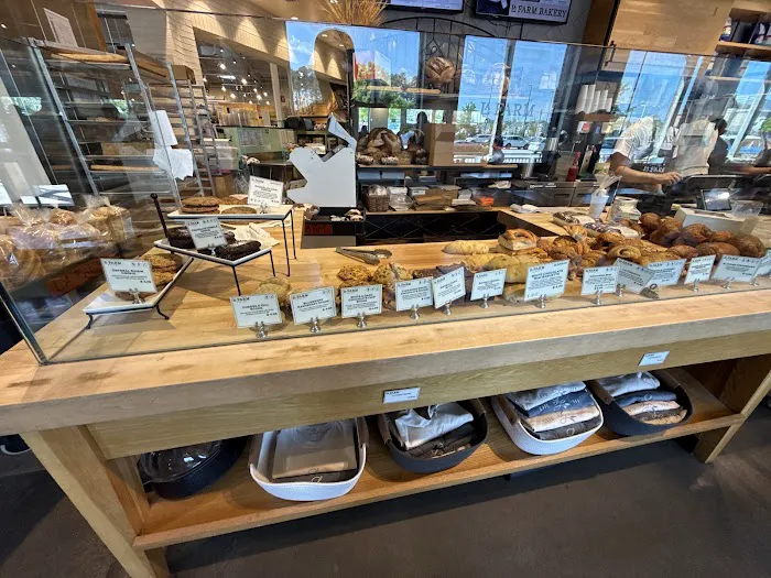 La Farm Bakery Picture 5