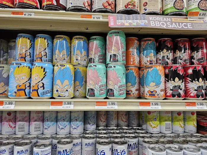 Asian Market Bakery Picture 2