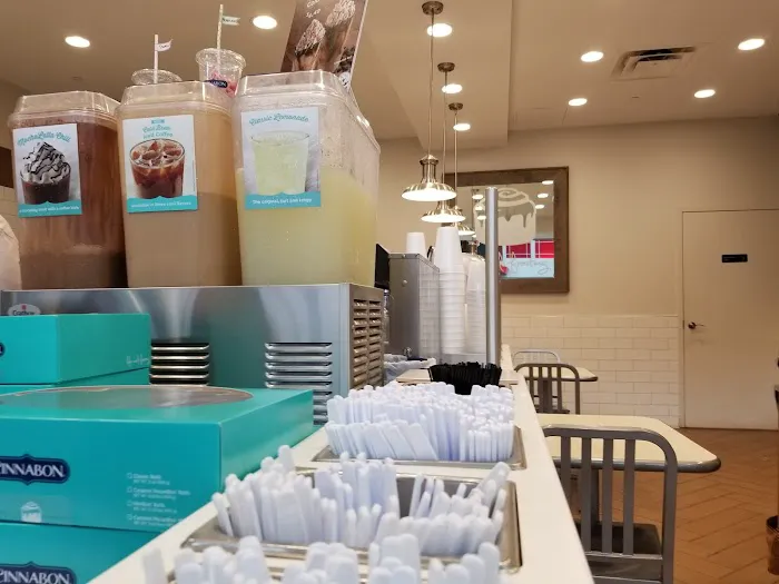 Cinnabon Picture 4