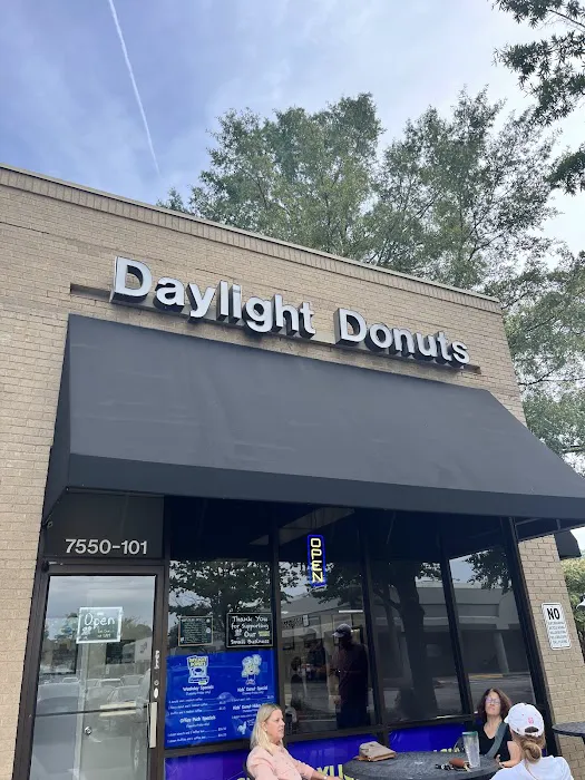 Daylight Donuts Picture 9