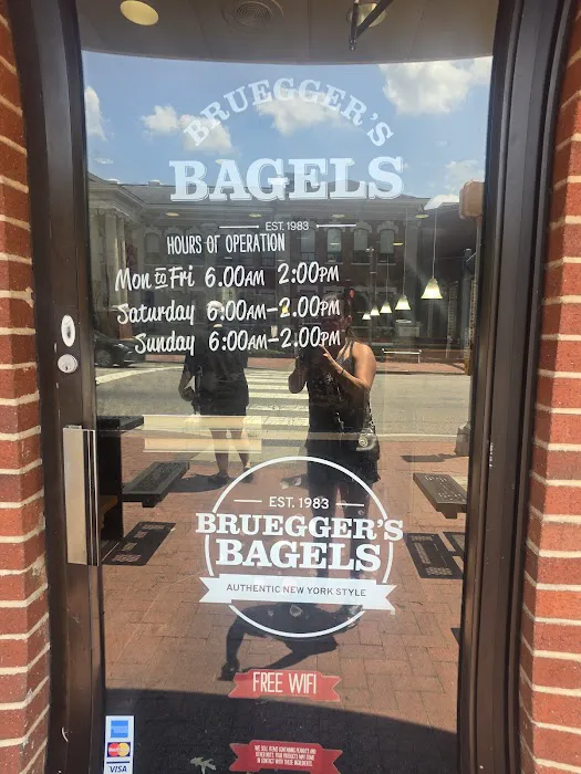 Bruegger's Bagels Picture 6