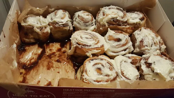 Cinnabon Picture 3