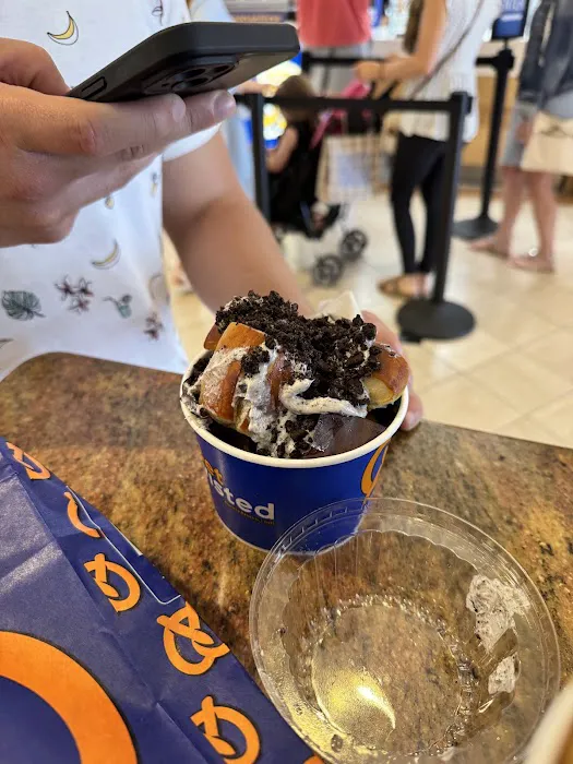 Auntie Anne's Picture 4