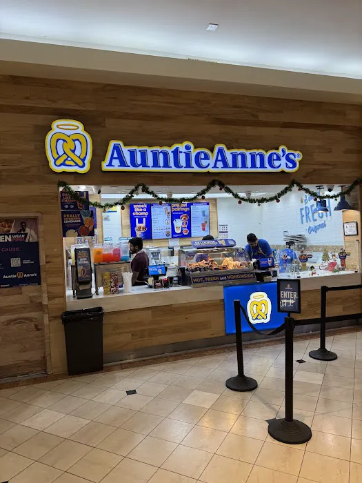 Auntie Anne's Picture 2
