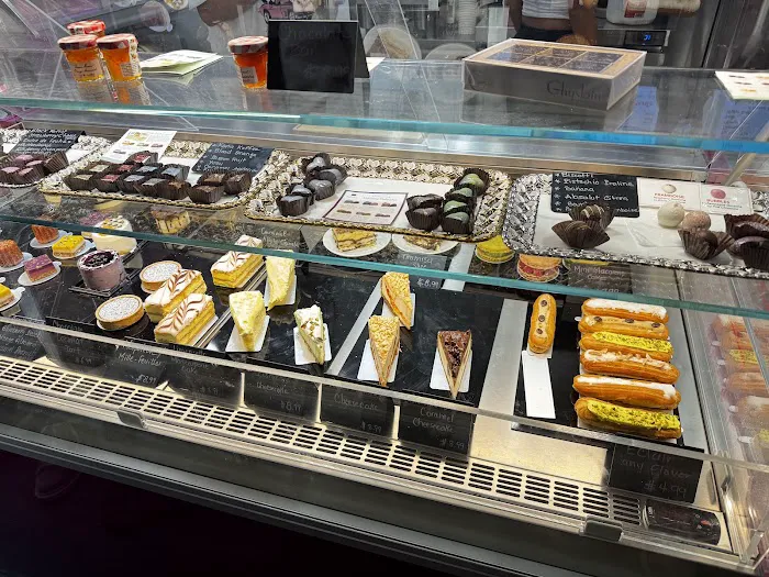 Le Macaron French Pastries Raleigh Picture 2