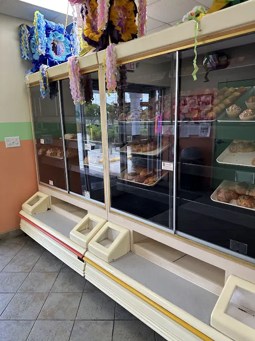 Shelleys Moms Bakery Picture 3