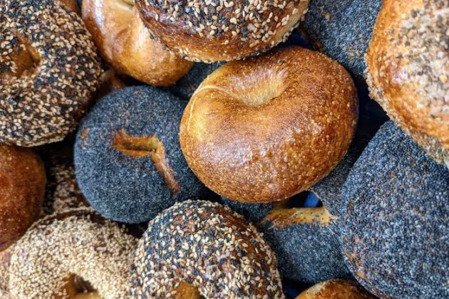 Isaac's Bagels