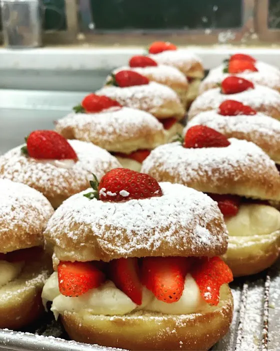 Early Bird Donuts Picture 8
