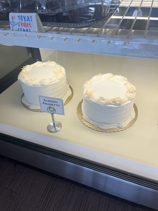Edible Art Bakery & Dessert Cafe Picture 4