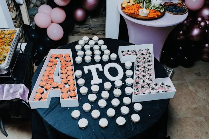 Treats by Arvia Gourmet Cheesecakes Picture 9
