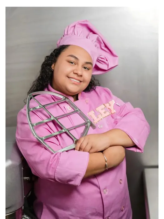 Lexys Bussin Baking Picture 7