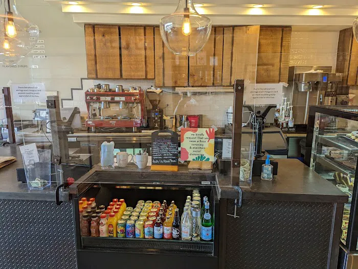 Guglhupf Bake Shop Picture 9