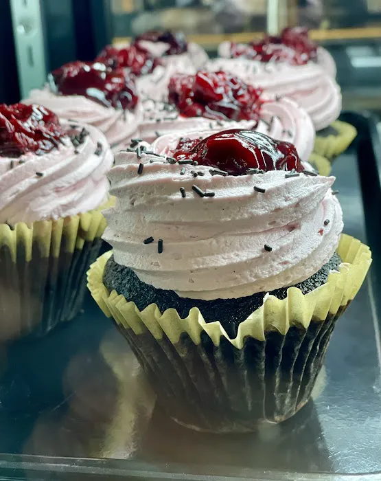 Guglhupf Bake Shop Picture 10
