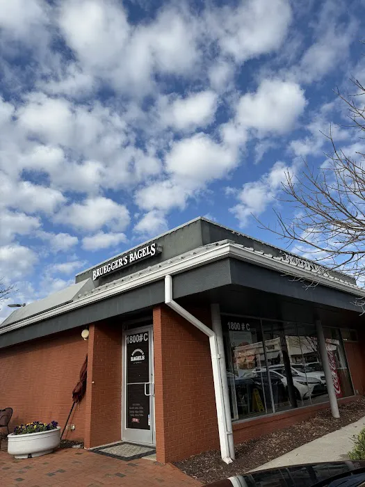 Bruegger's Bagels Picture 3