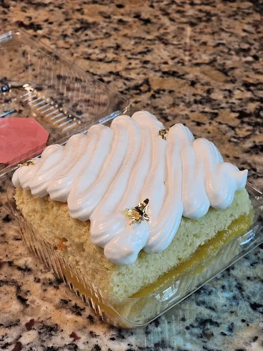 Dreamy Dominican Cakes Picture 2