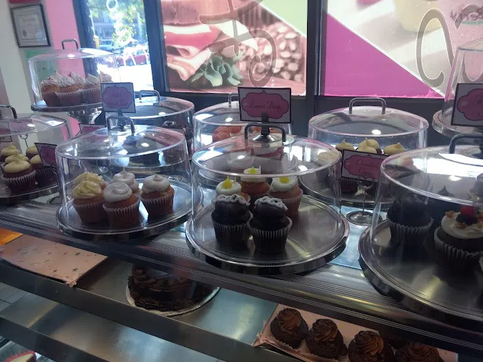 Small Cupcakes Picture 2