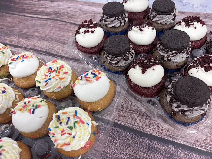 Chelle’s - Cakes By Michelle Wetsch Picture 8