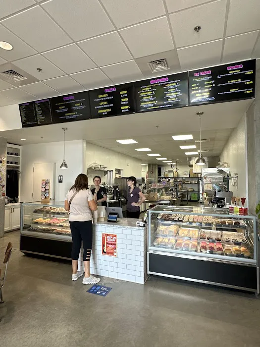 Plant Cakes Bake Shop Picture 3