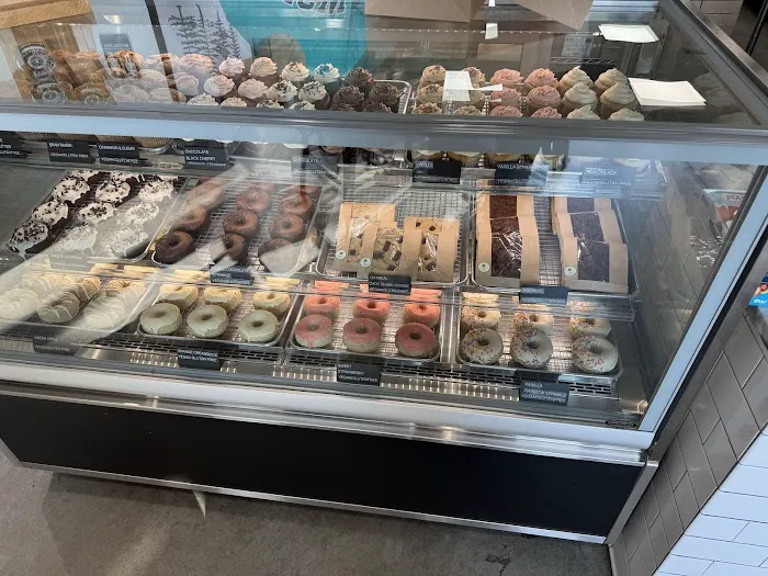 Plant Cakes Bake Shop Picture 7