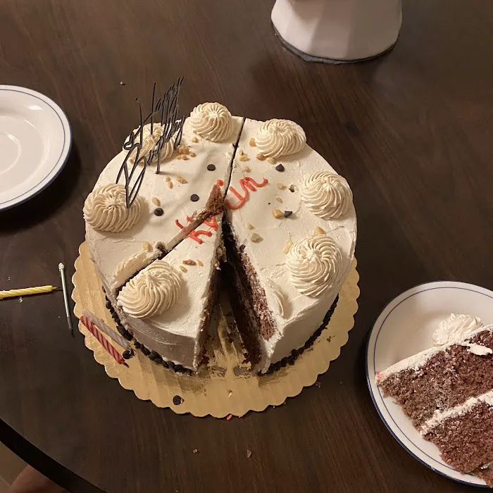 Linda's Vegan Bakery Picture 10