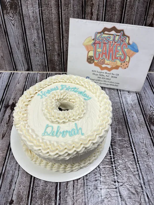 Kiss Me Cakes Bakery and Dessert Shop Picture 3