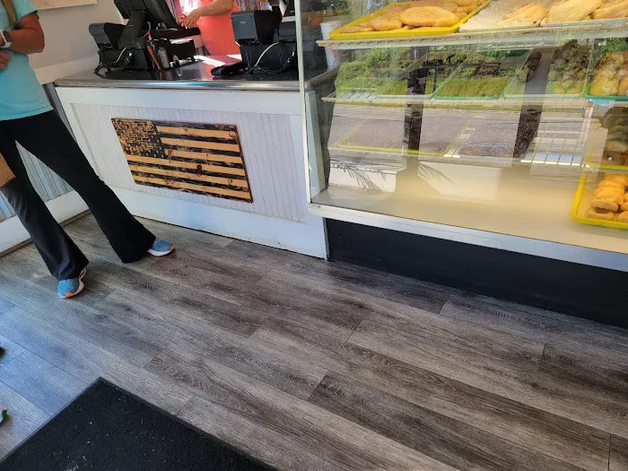 Wilson Doughnut Shop Picture 3