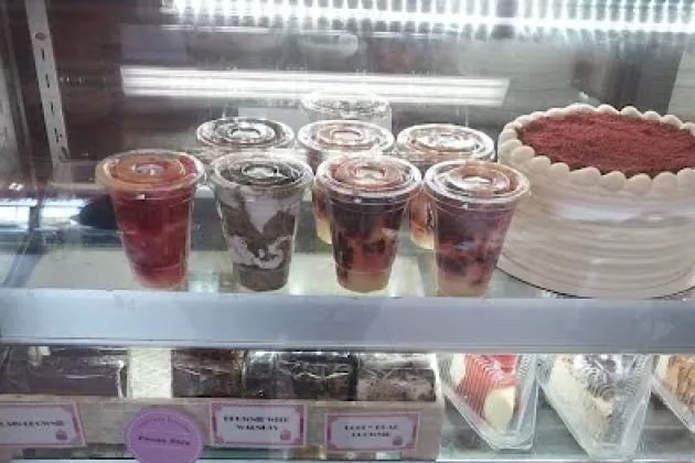 Frostings Cakeshop