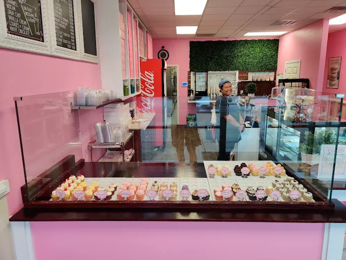 Frostings Cakeshop Picture 4