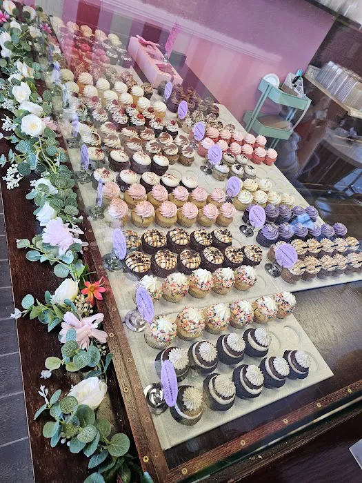 Frostings Cakeshop Picture 6