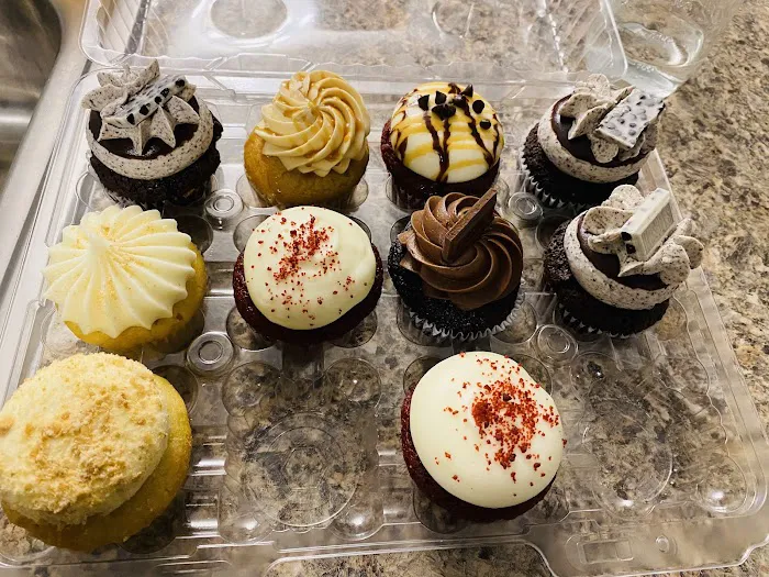 Frostings Cakeshop Picture 7