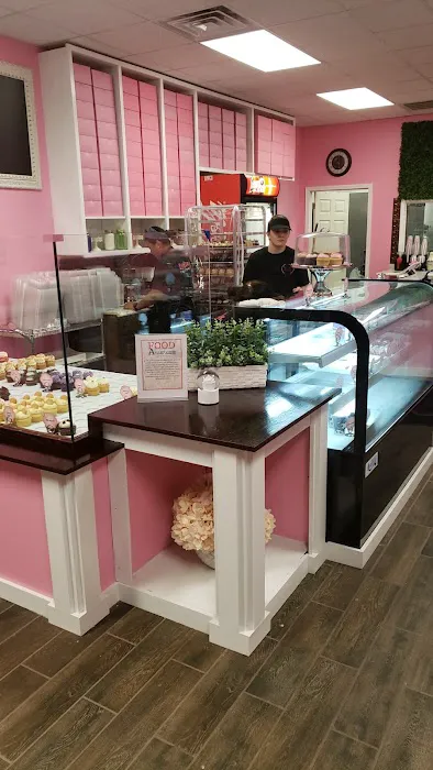 Frostings Cakeshop Picture 9