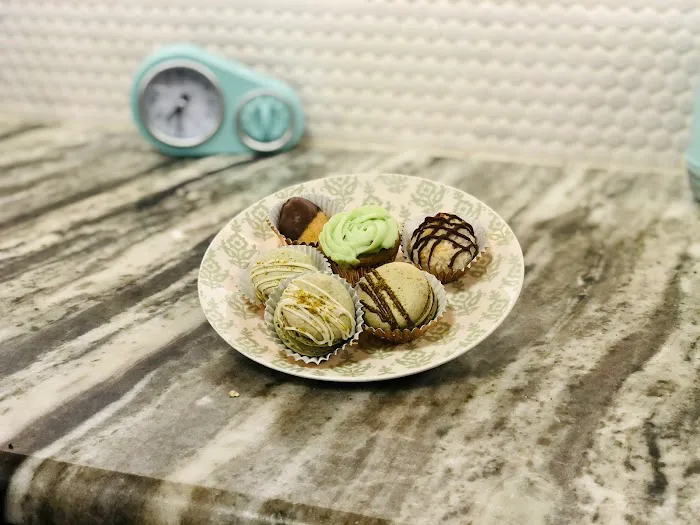 Smallcakes Cupcakery and Creamery Picture 10
