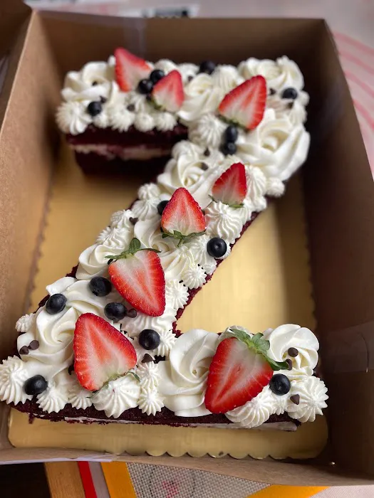 Smallcakes Cupcakery and Creamery Picture 2