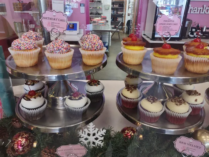 Smallcakes: Cupcakery & Creamery Picture 9