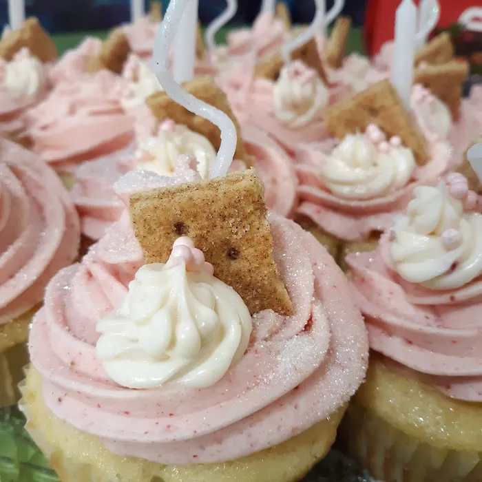 Made with Love Cakery Picture 5