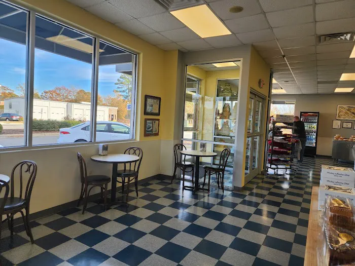Mickey's Pastry Shop Picture 2
