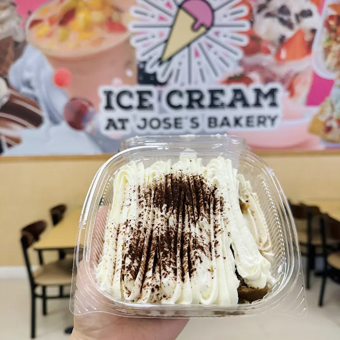 Jose's Bakery & Ice Cream Picture 2